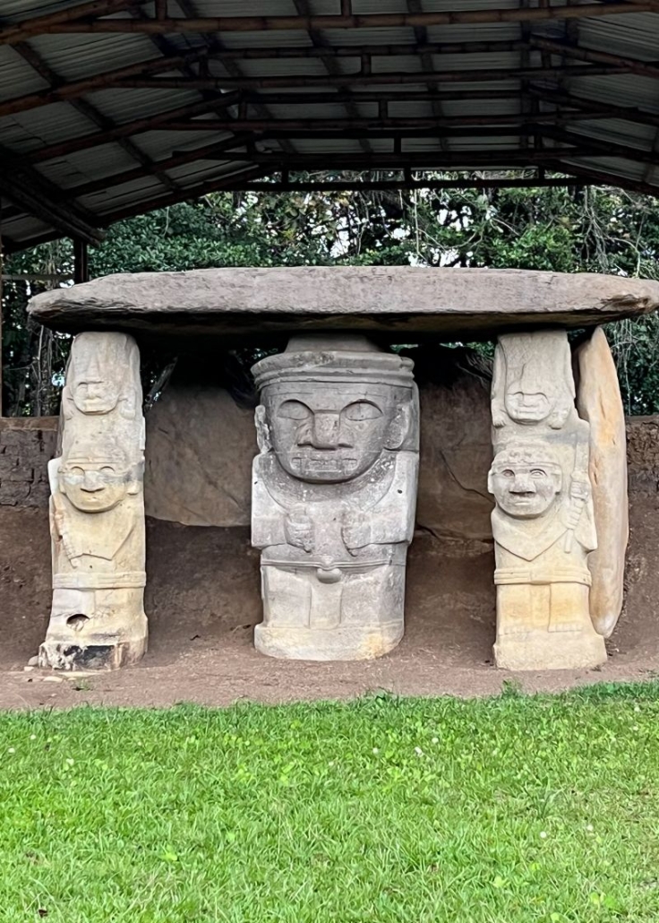 VIVIENDO LA ARQUEOLOGÍA