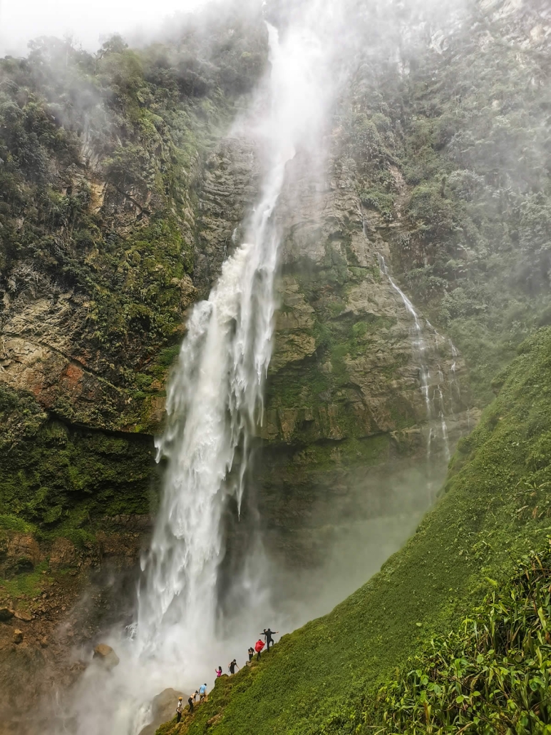 CASCADA HUMAREDA