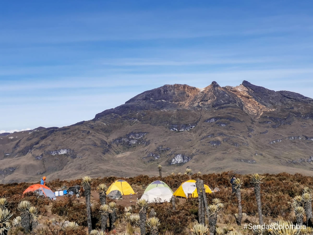 Campamento Base Arenales 